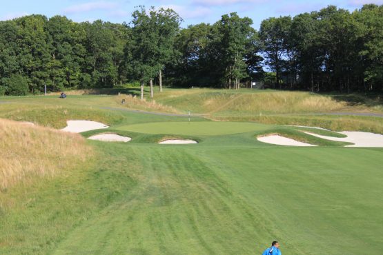 bethpage 6th green