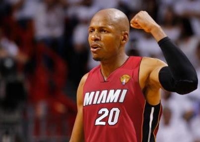 286597-500356-ray-allen-heat-jersey