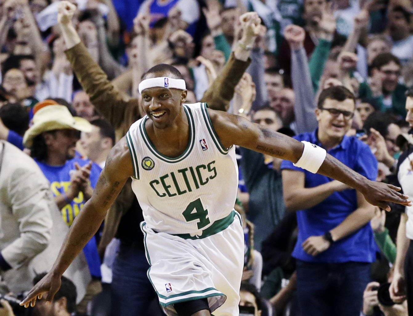 jason-terry-flying