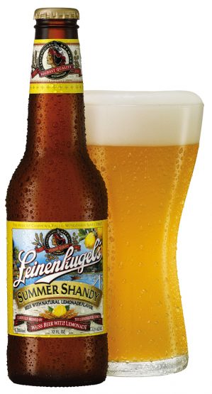 summershandy-bottle-pour