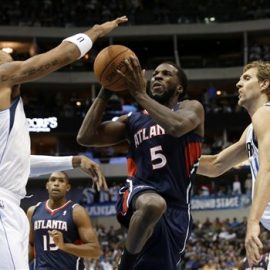 Dirk Nowitzki, Shawn Marion, DeMarre Carroll