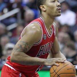 How will the loss of D-Rose affect the Bulls' playoff chances?