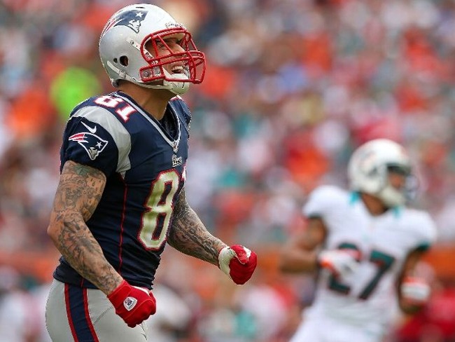 aaron hernandez dolphins