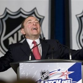 capt.0f0b996f0ee643c89af225940c73b0e0.nhl_all_star_bettman_hockey_pch112
