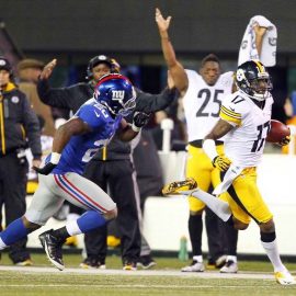 11.4.12.steelersgiants4mikewallace2