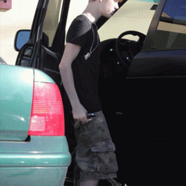 justin-bieber-gets-a-jesus-tattoo-050112