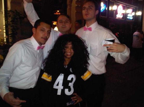 partydownnychalloween2010polamalu