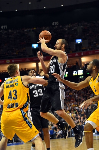 141008_spurs_berlin_game_50