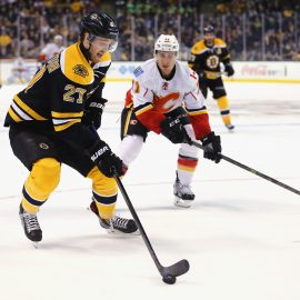 Calgary Flames v Boston Bruins