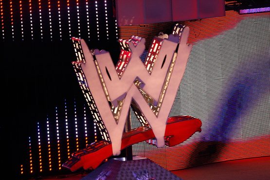Jeremy Piven Hosts WWE's "Monday Night Raw" At Mohegan Sun Arena