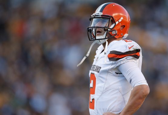 Cleveland Browns v Pittsburgh Steelers