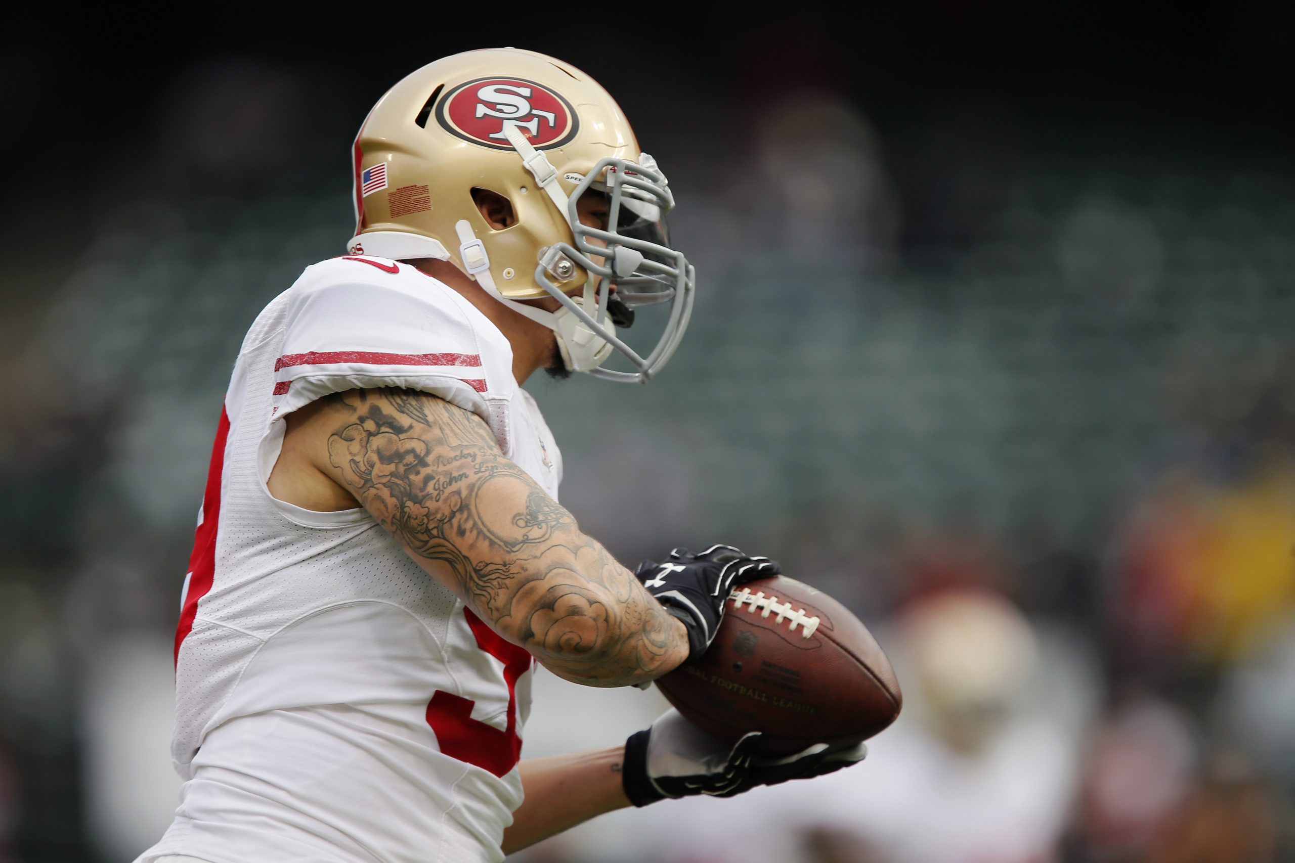 San Francisco 49ers v Oakland Raiders