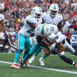 Miami Dolphins v New England Patriots
