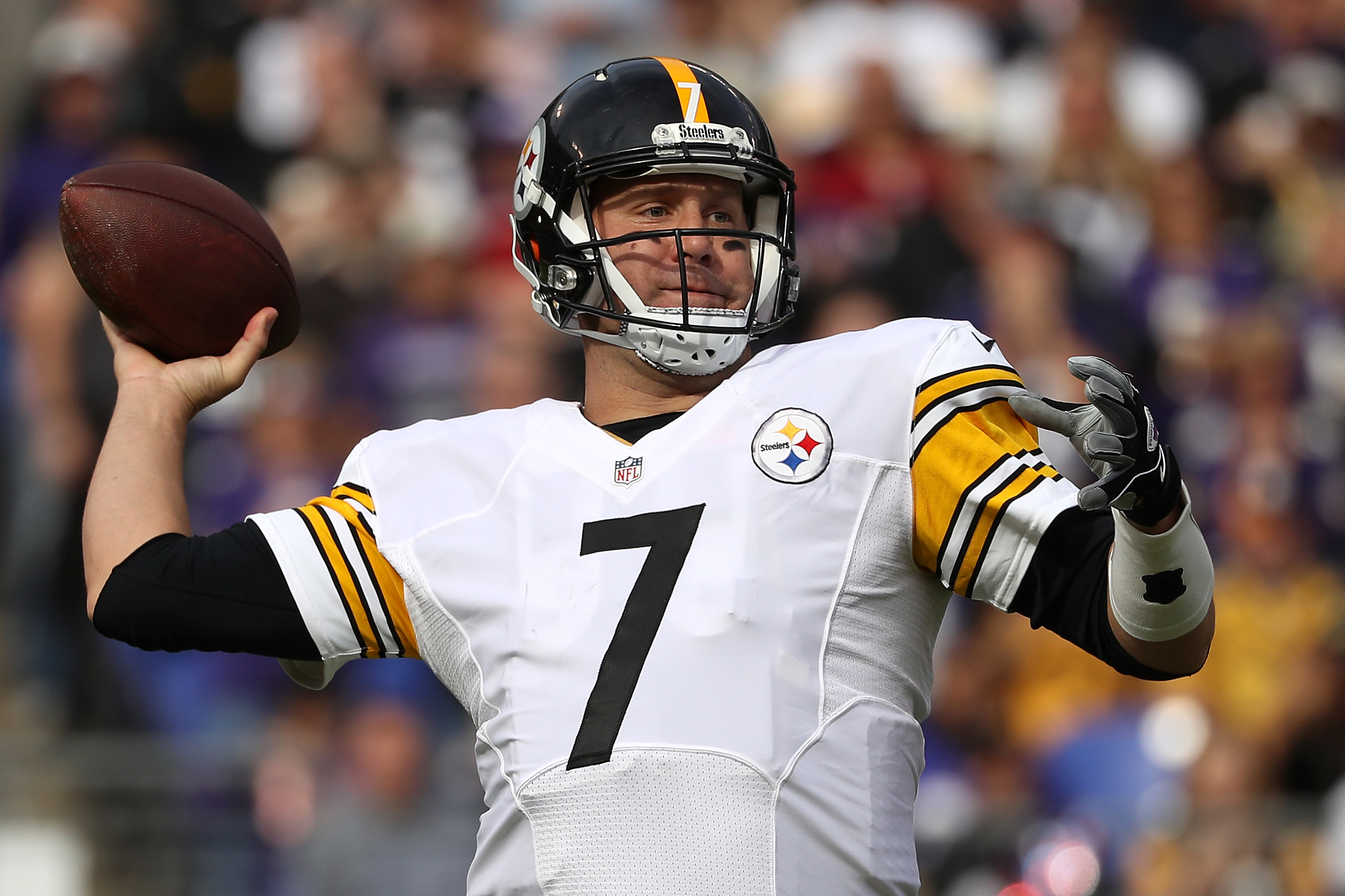 Pittsburgh Steelers v Baltimore Ravens