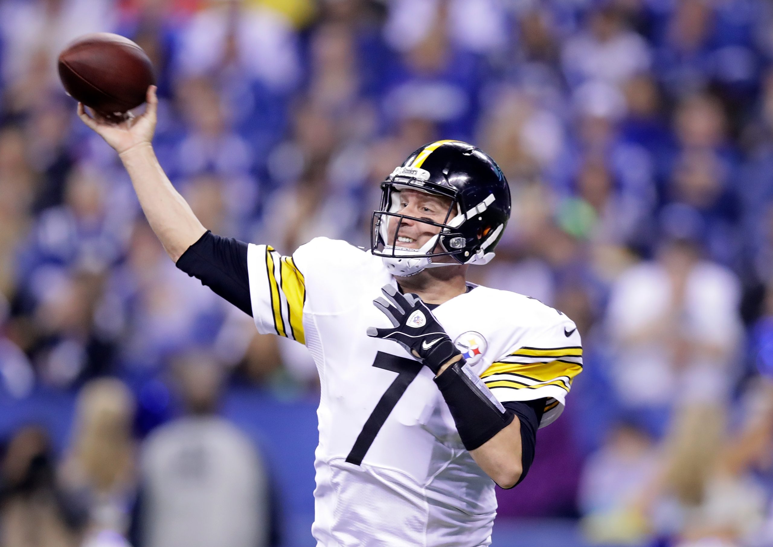 Pittsburgh Steelers v Indianapolis Colts