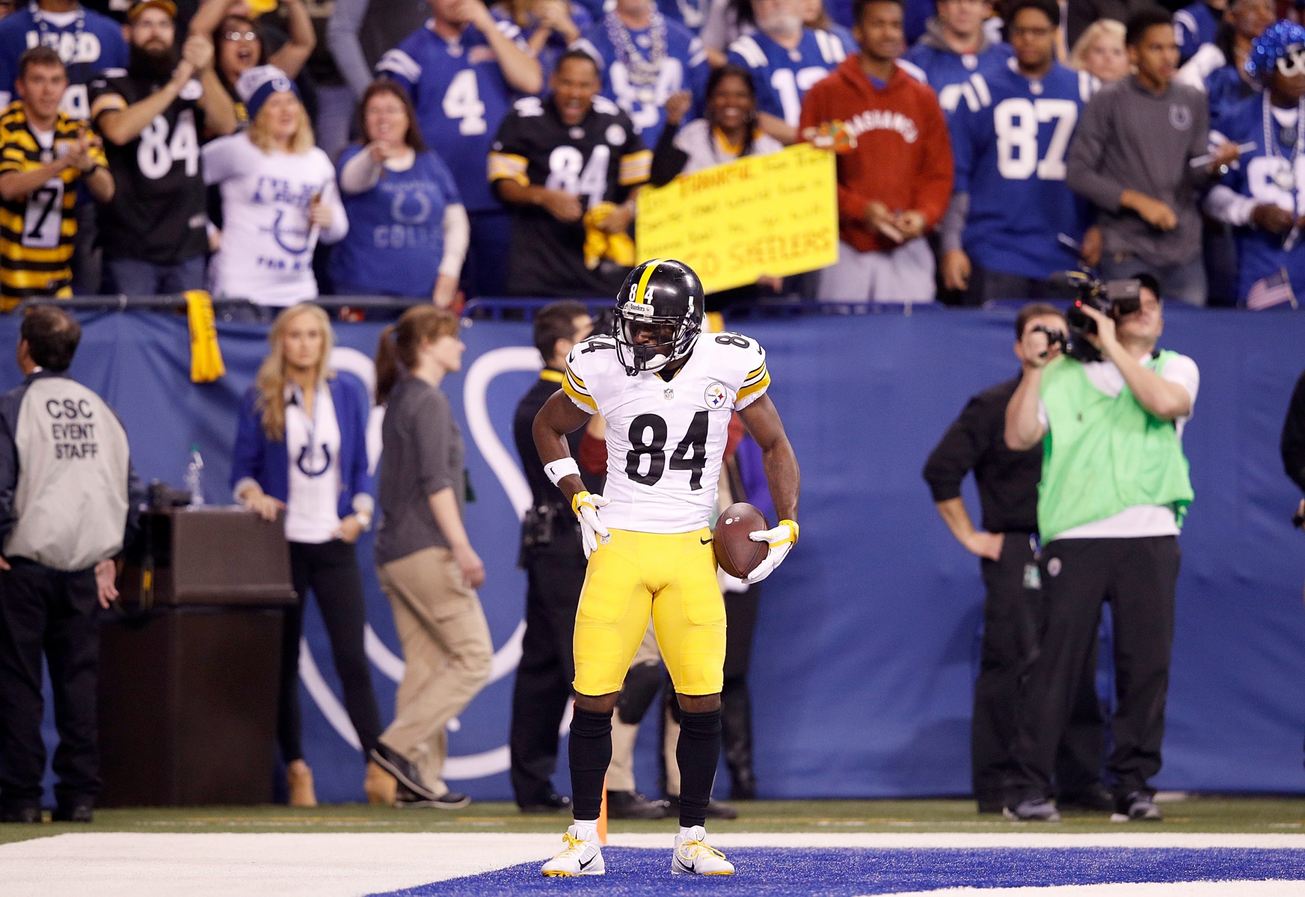 Pittsburgh Steelers v Indianapolis Colts