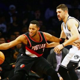9694379-evan-turner-nba-portland-trail-blazers-brooklyn-nets-850x560