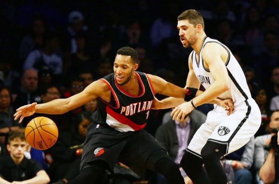 9694379-evan-turner-nba-portland-trail-blazers-brooklyn-nets-850x560