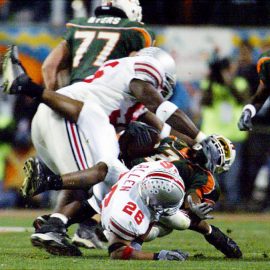 willis-mcgahee-torn-knee-ligaments