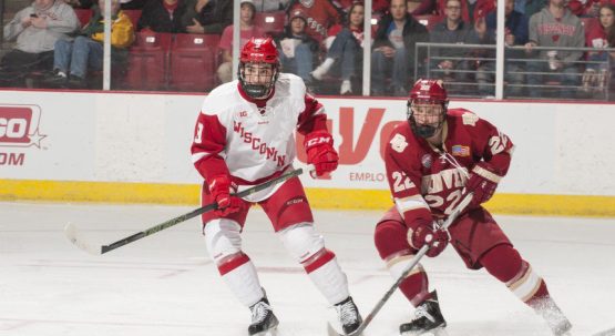 11-21-15-mhockey-vs-du-32-74863-860x470