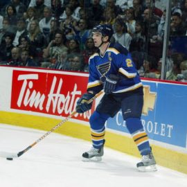 Al MacInnis plays the puck