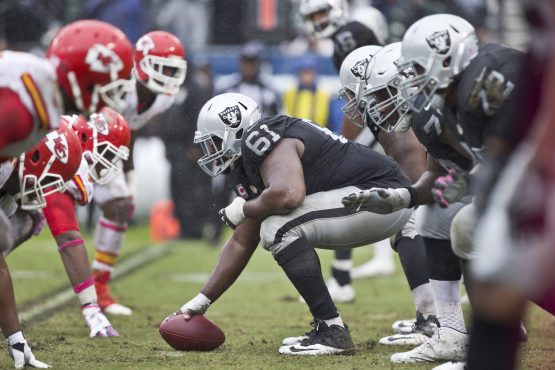 Kansas City Chiefs v Oakland Raiders