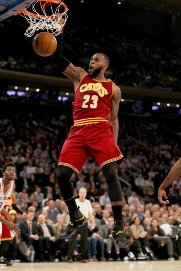 Cleveland Cavaliers v New York Knicks
