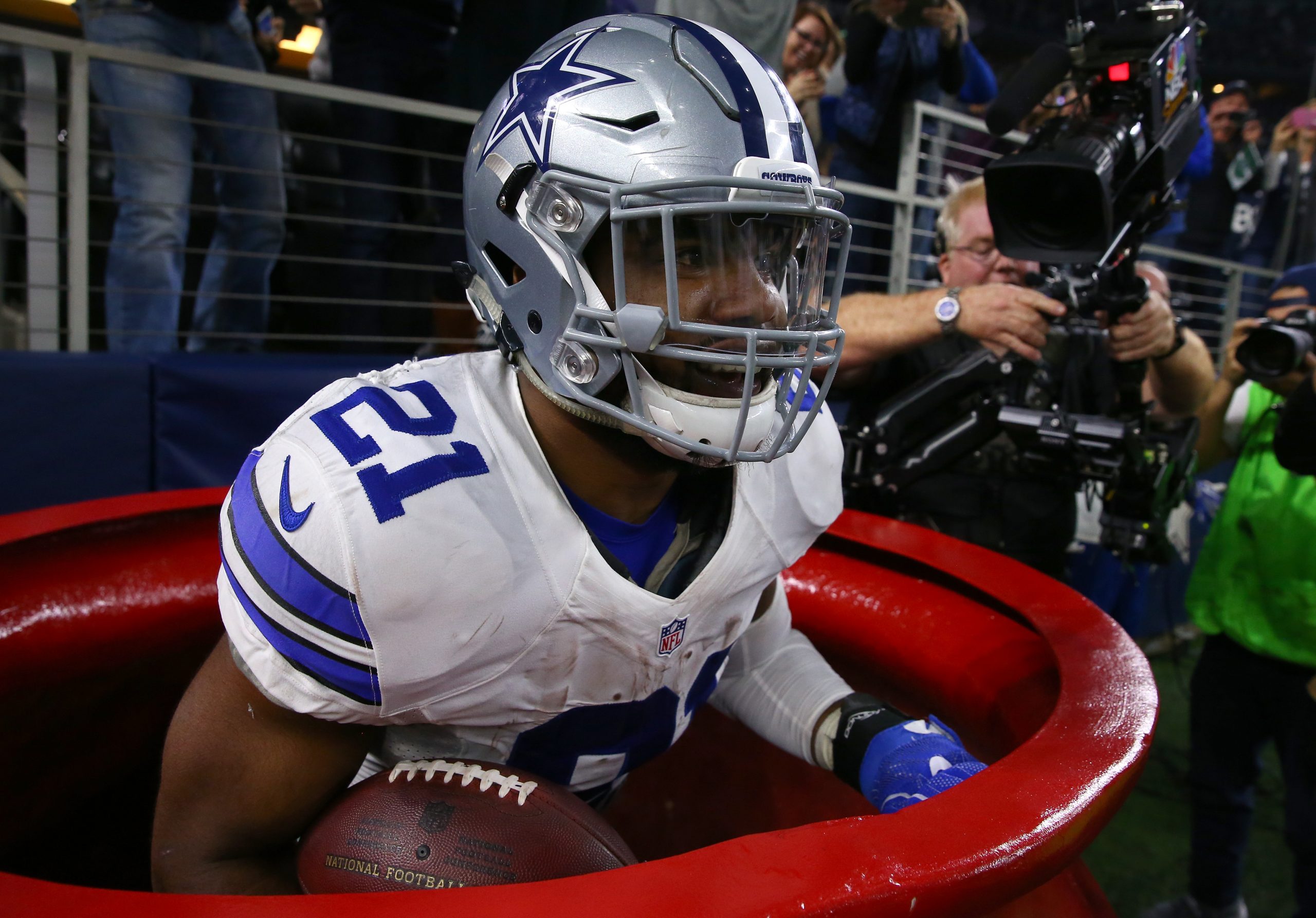 Tampa Bay Buccaneers v Dallas Cowboys