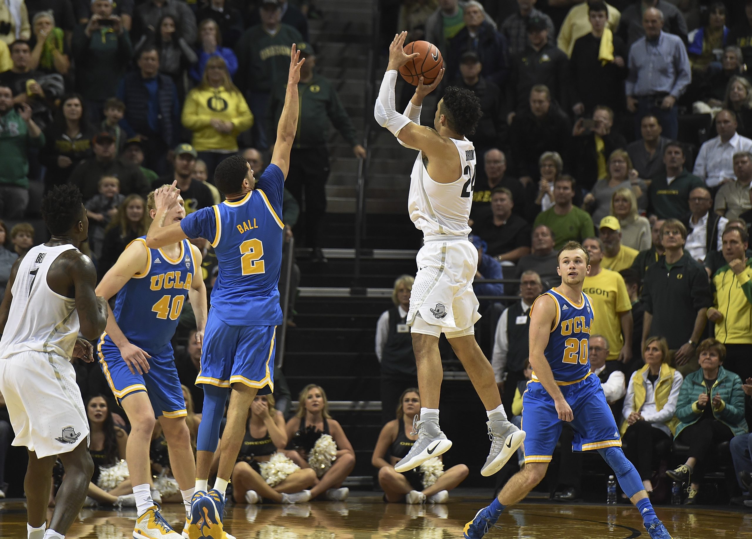 UCLA v Oregon