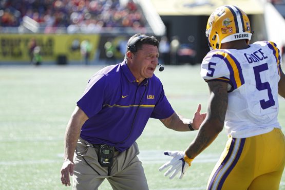 Buffalo Wild Wings Citrus Bowl - LSU v Louisville