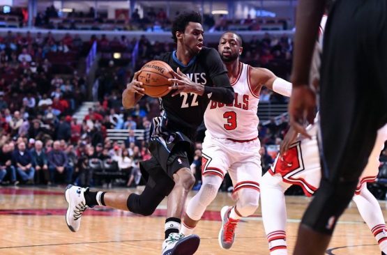 9746045-andrew-wiggins-dwyane-wade-nba-minnesota-timberwolves-chicago-bulls-850x560