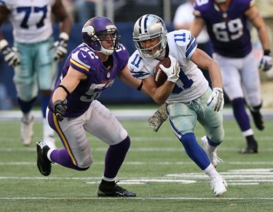 cole-beasley-chad-greenway-nfl-minnesota-vikings-dallas-cowboys-590x900