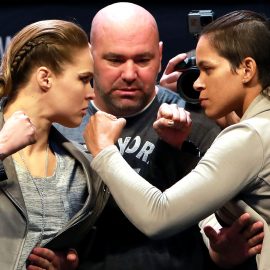 la-sp-ufc-207-amanda-nunes-ronda-rousey-20161112