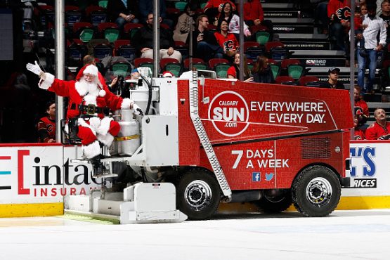 santa-hockey