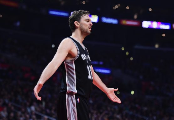 San Antonio Spurs v Los Angeles Clippers