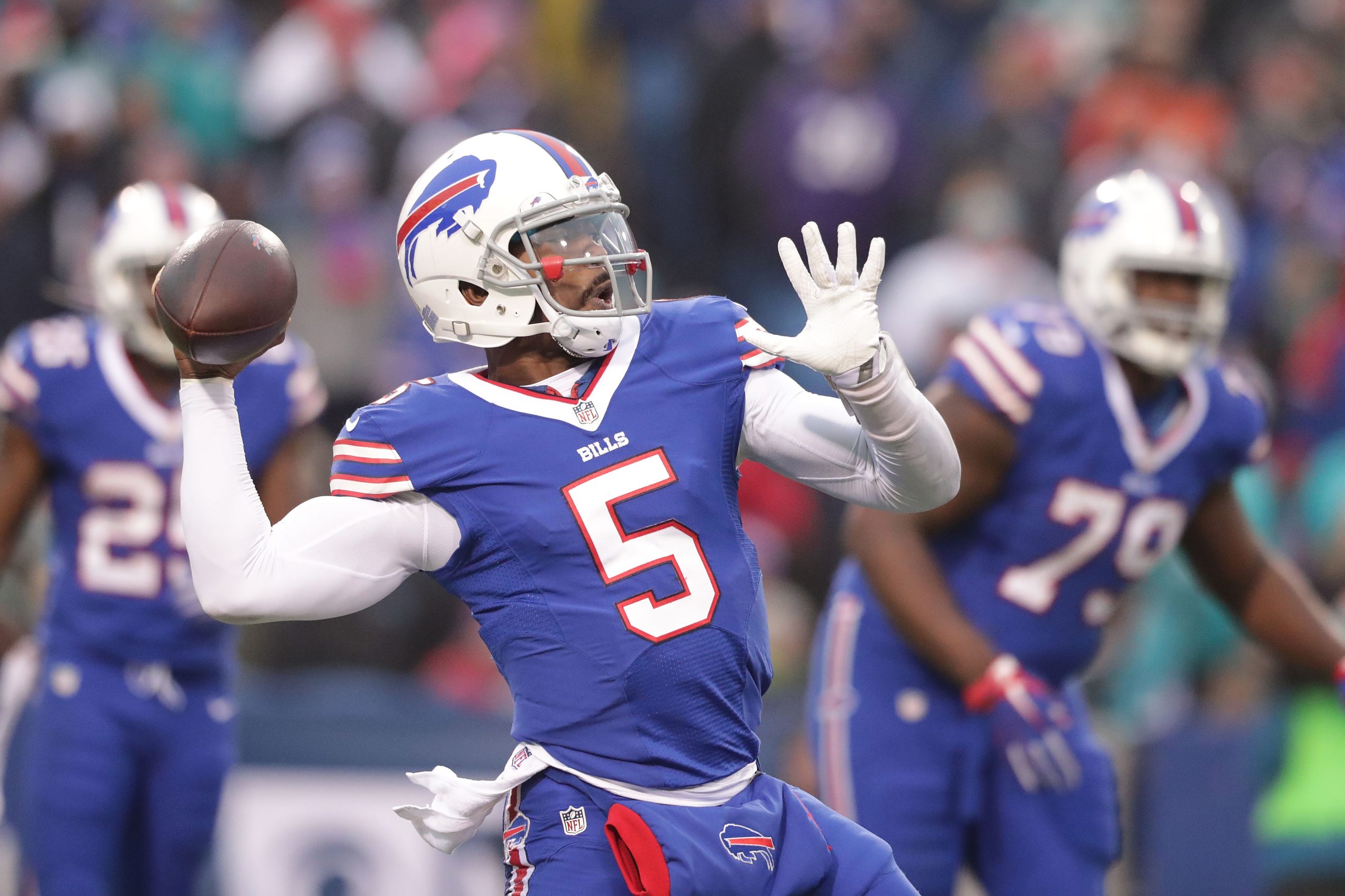 Miami Dolphins v Buffalo Bills