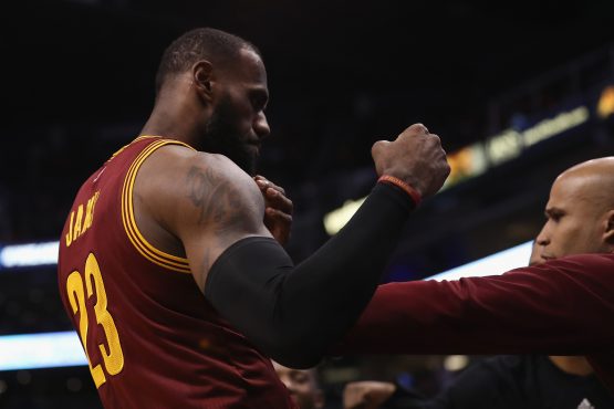Cleveland Cavaliers v Phoenix Suns