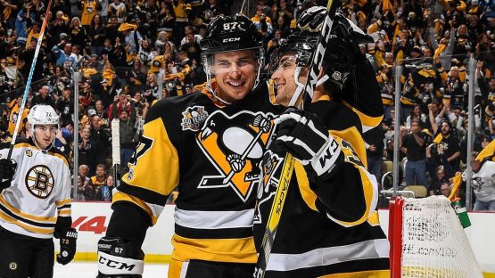 Sidney Crosby and Conor Sheary celebrate a goal together