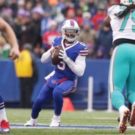 Miami Dolphins v Buffalo Bills