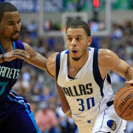 Hornets Mavericks Basketball (5)