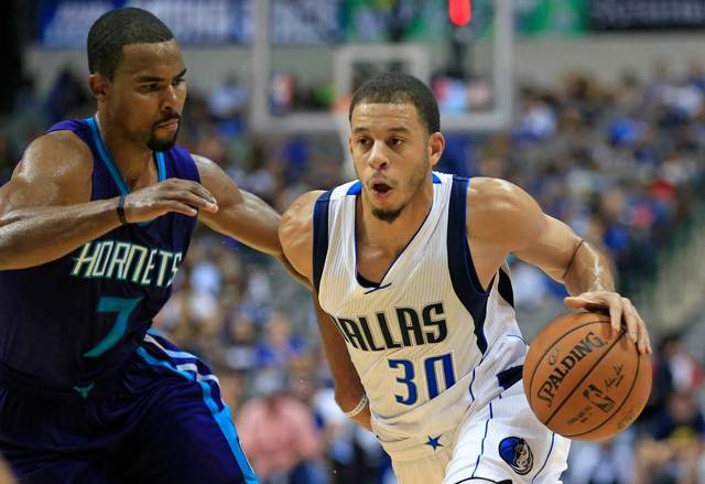 Hornets Mavericks Basketball (5)