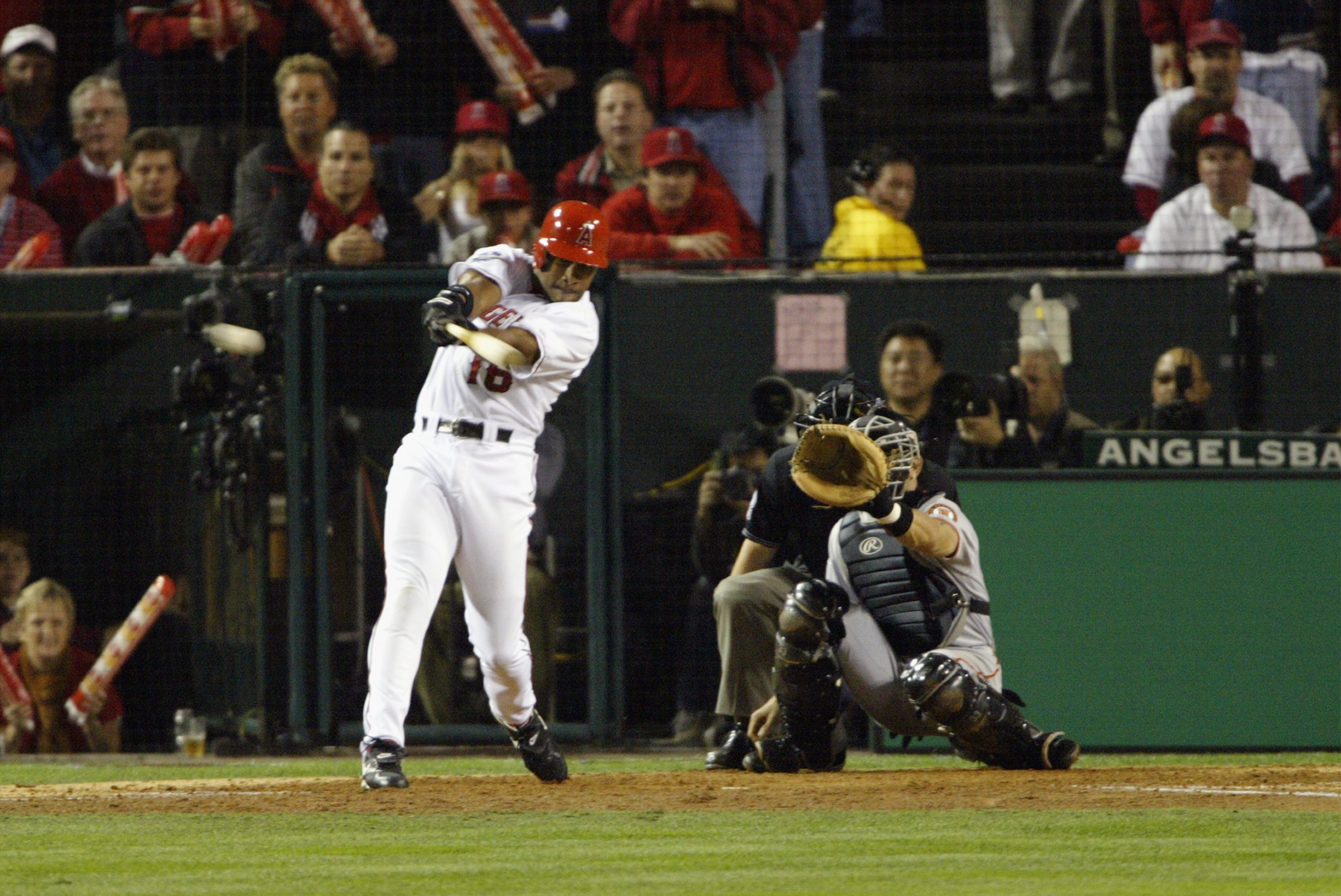 Garret Anderson hits a three run rbi double