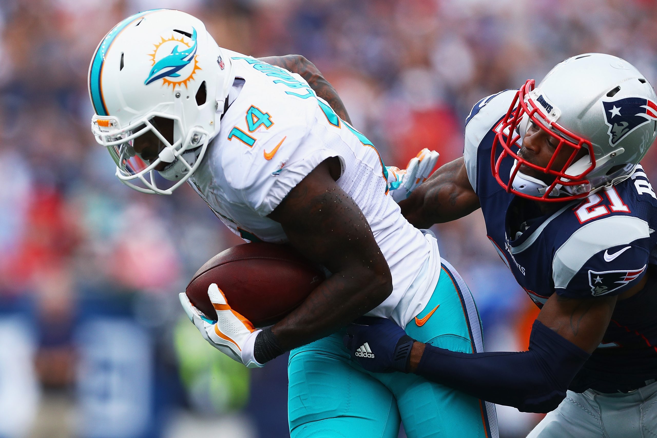 Miami Dolphins v New England Patriots