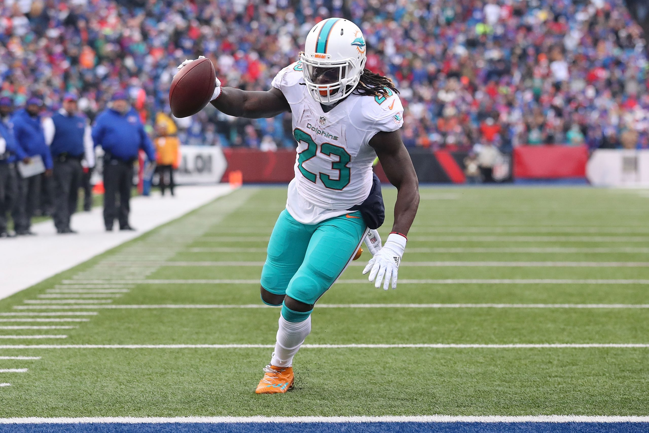 Miami Dolphins v Buffalo Bills