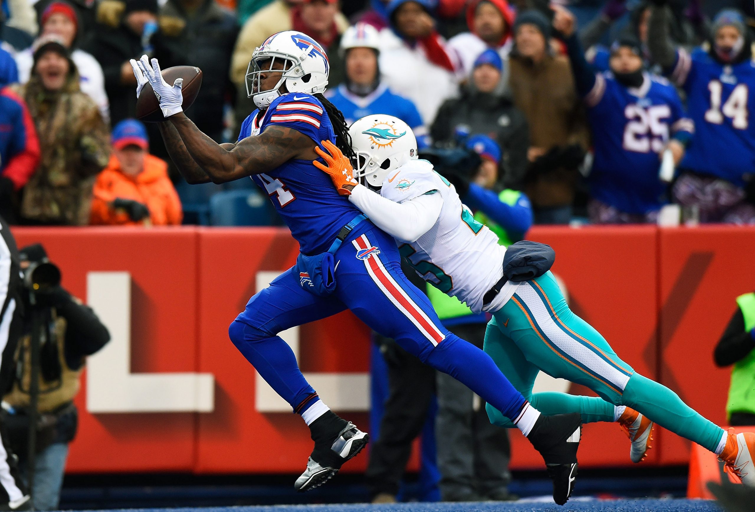 Miami Dolphins v Buffalo Bills