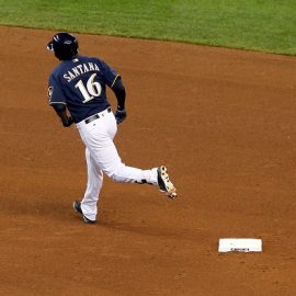 Atlanta Braves v Milwaukee Brewers