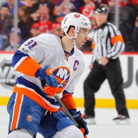 NEWARK, NJ - FEBRUARY 18: John Tavares #91 of the New York Islanders in action against the New Jersey Devils on February 18, 2017 at Prudential Center in Newark, New Jersey. The Devils defeated the Islanders 3-2. (Photo by Jim McIsaac/Getty Images)