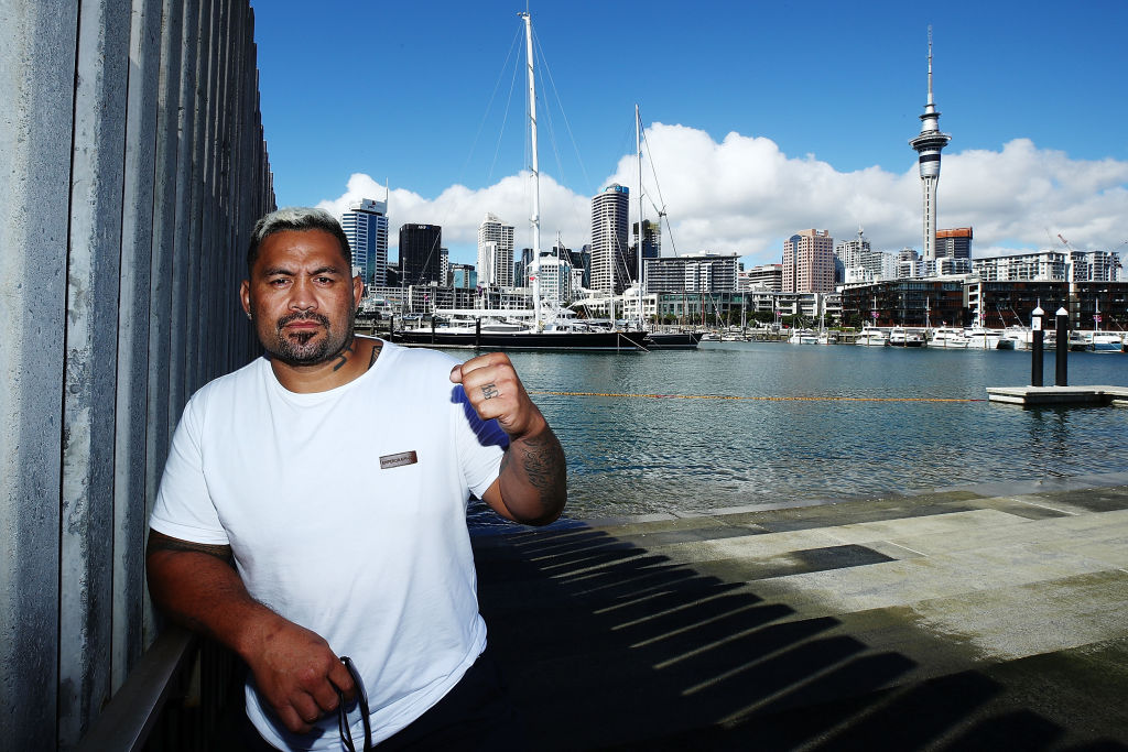 mark hunt in auckland