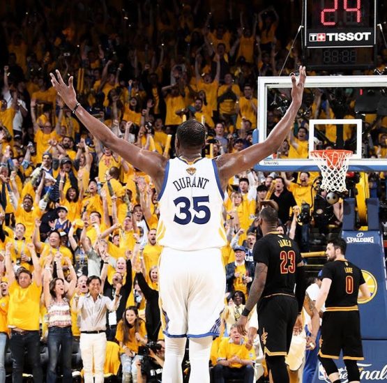 (Photo: @letsgowarriors Instagram account via @warriors)