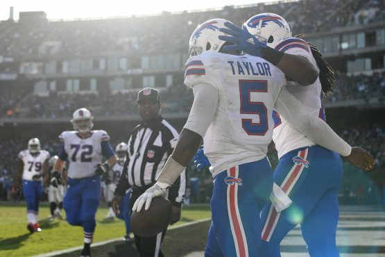 Buffalo Bills v Oakland Raiders